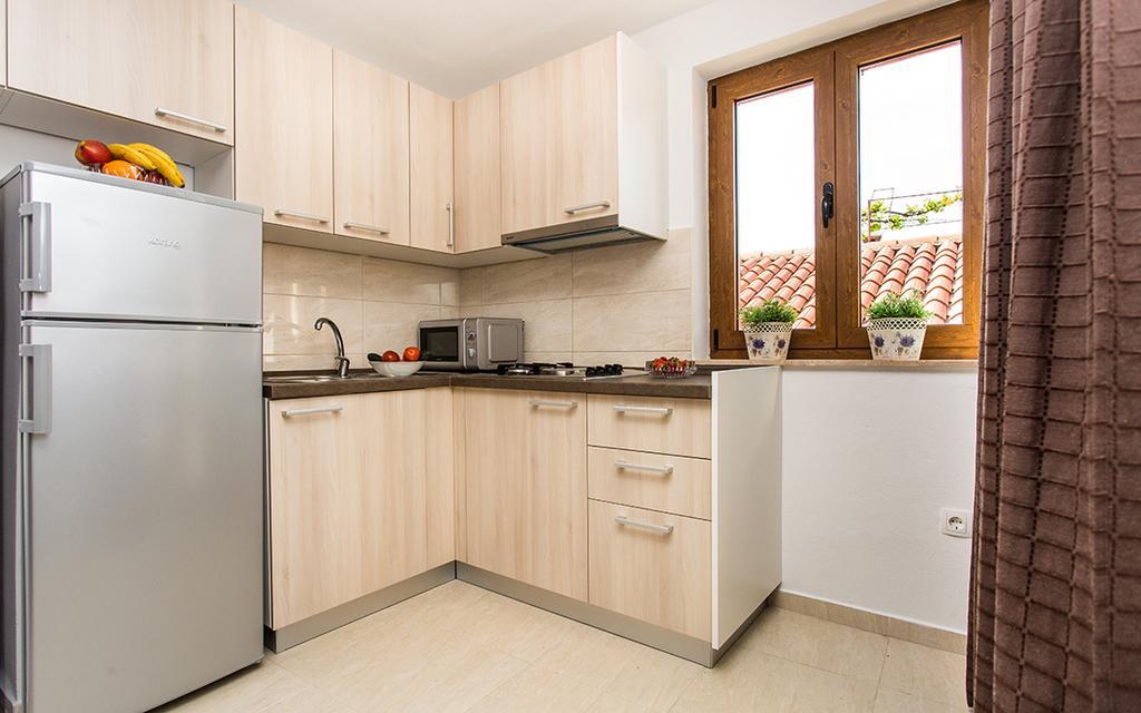 Apartment & Room Antonio Vrbnik Dış mekan fotoğraf