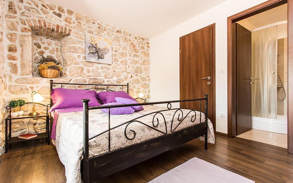 Apartment & Room Antonio Vrbnik Dış mekan fotoğraf