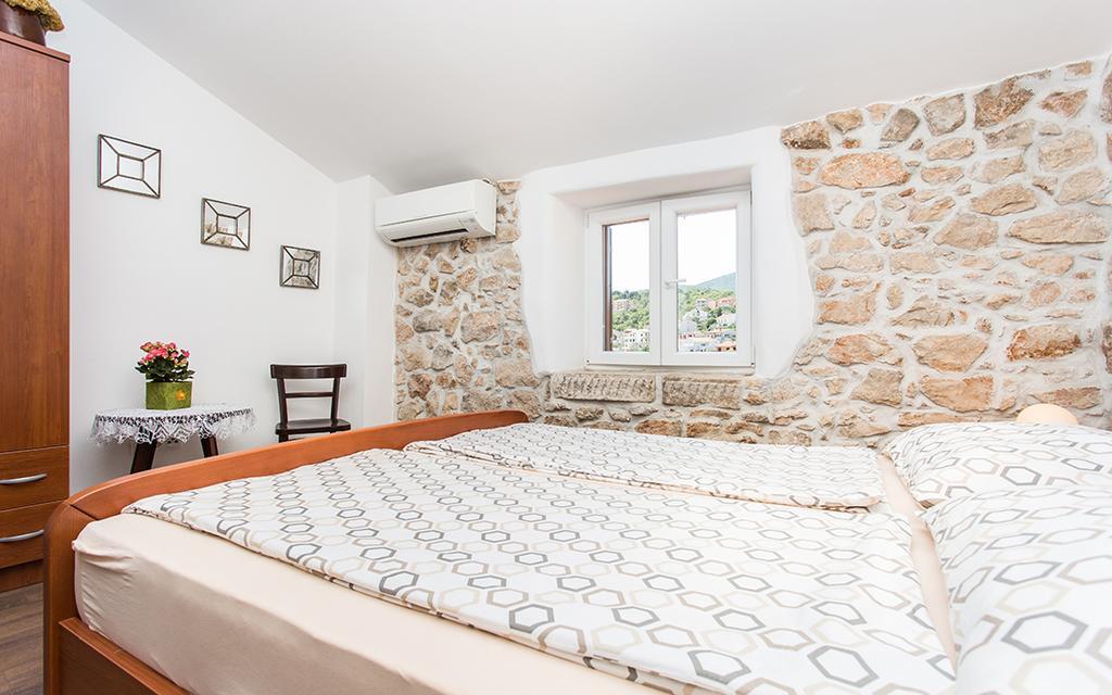 Apartment & Room Antonio Vrbnik Dış mekan fotoğraf