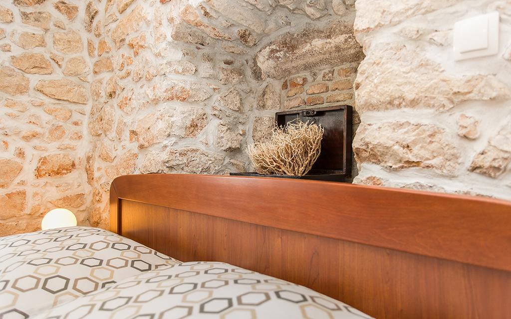 Apartment & Room Antonio Vrbnik Dış mekan fotoğraf