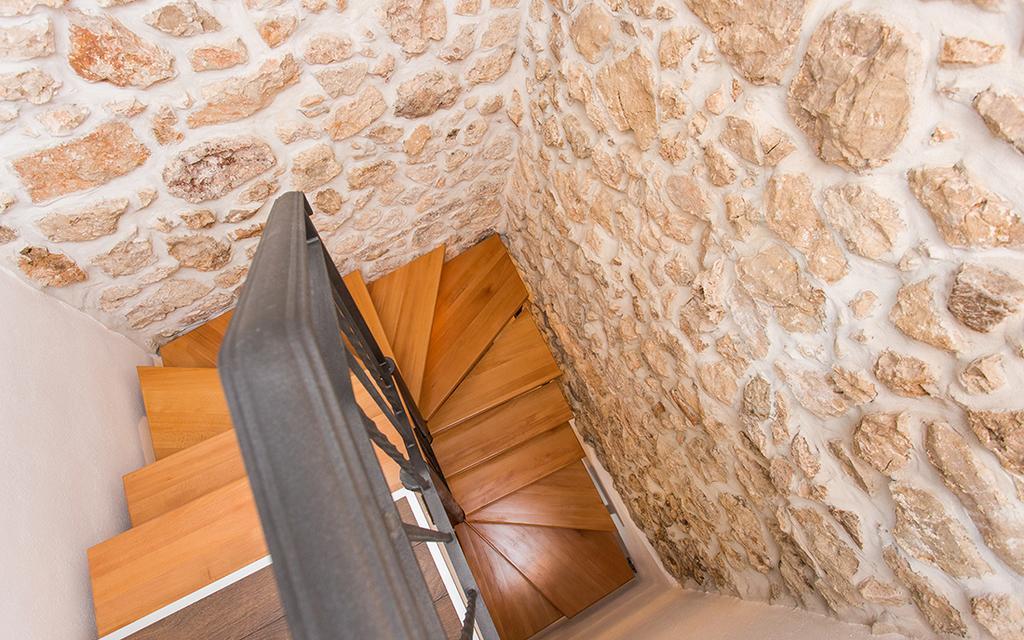 Apartment & Room Antonio Vrbnik Dış mekan fotoğraf
