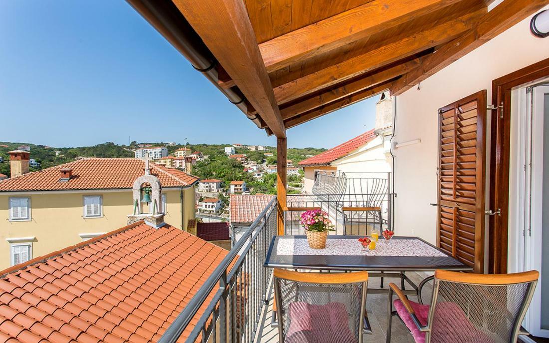 Apartment & Room Antonio Vrbnik Dış mekan fotoğraf